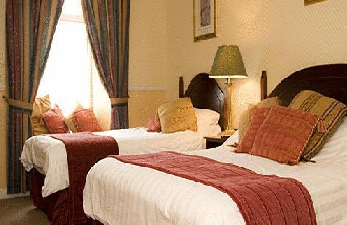 Logues Liscannor Hotel Chambre photo