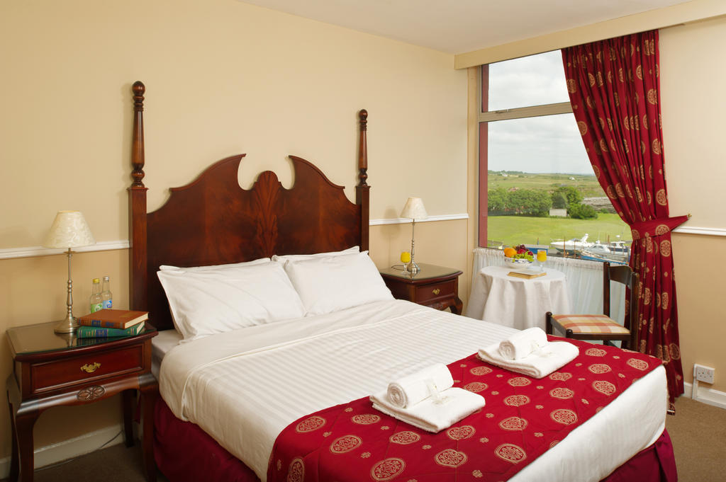 Logues Liscannor Hotel Extérieur photo